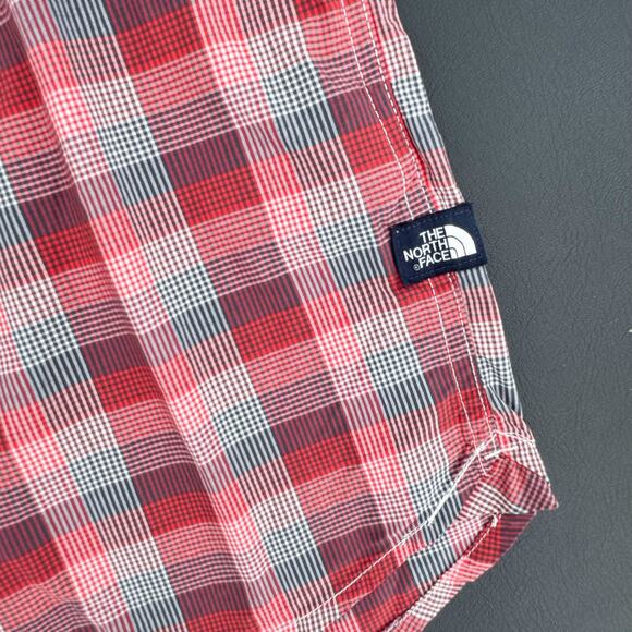 The North Face Shirt Mens XXL 2XL Red Plaid Short Sleeve Button Up‎ Casual Nylon - Picture 2 of 12